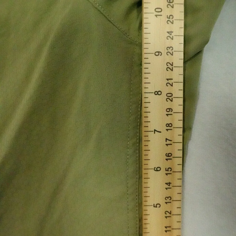 North Face Shorts Mens 40 Green Outdoors Hiking Camping 9" Inseam Gorpcore - Picture 8 of 11